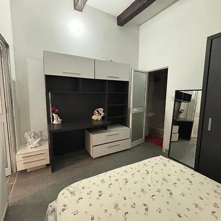 W&j Hosting Apartment Hal Saflieni